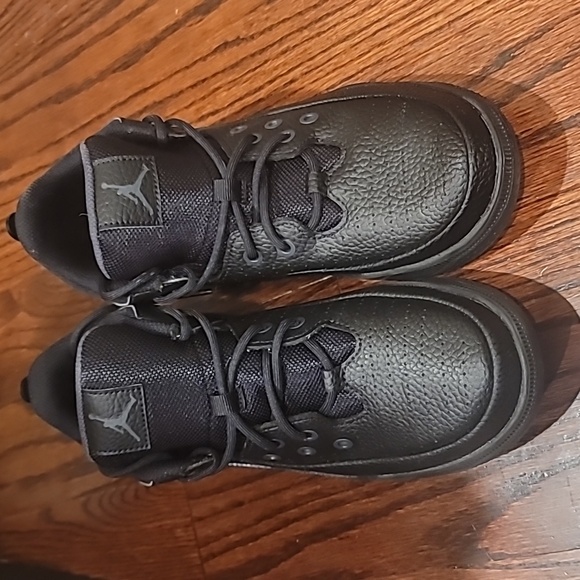 Kids Nike Jordan Max Aura 5 Black  sneaker shoes 6 7.5 - Picture 4 of 10